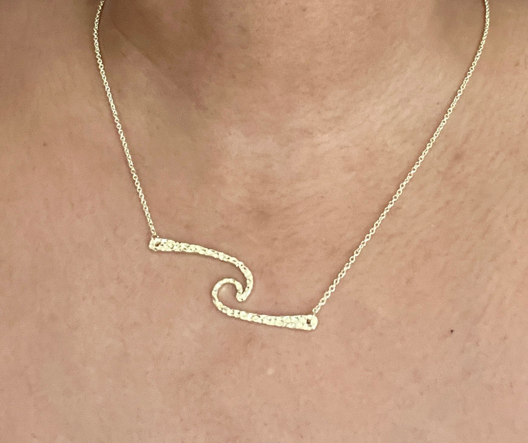 912 Gold Plated Wave Pendant