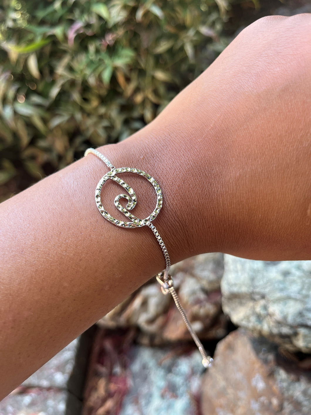 915 Zirconia Wave Adjustable Bracelet